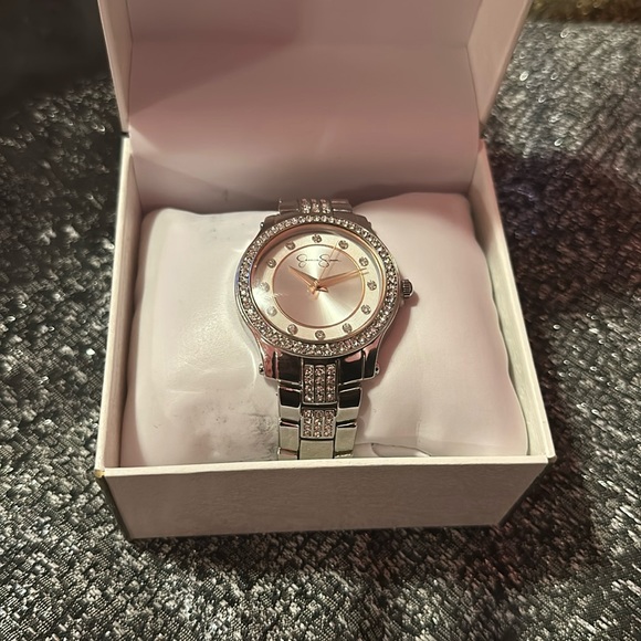 JESSICA SIMPSON BRACELET WATCH - Picture 1 of 4